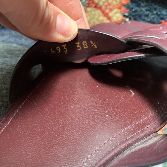 Saint Laurent tribute flats - Picture 3 of 7